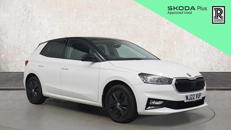 Candy white black magic pearl effect Used 2022 Skoda 110 R Colour Edition Hatchback | £13,101 (Good price) - Image 1/4