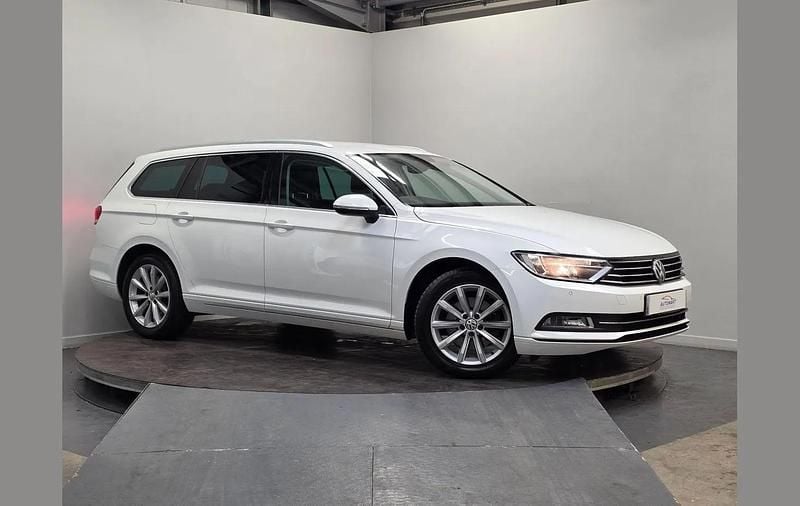 Used VW Passat Business 147 HP (108 kW) 2016 White Estate