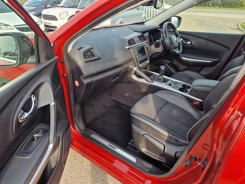 Used Renault Kadjar Signature 130 HP (95 kW) 2016 Red SUV