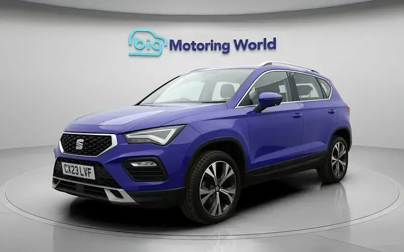 Begagnad Seat Ateca SE Technology 110 HK (80 kW) 2023 Blå SUV