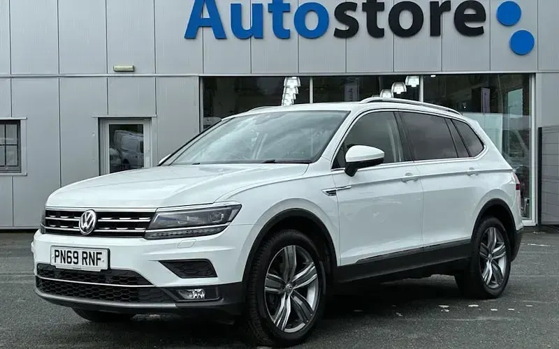 Usado VW Tiguan Allspace SEL 150 HP (110 kW) 2021 SUV
