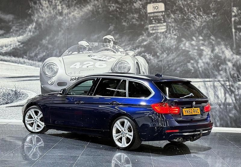 Usado BMW 330 Luxury Line 258 CV (189 kW) 2012 Azul Familiar