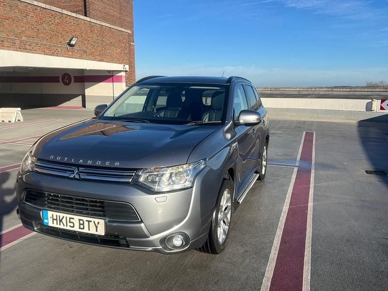 Used Mitsubishi Outlander P-HEV 2015 Grey Estate