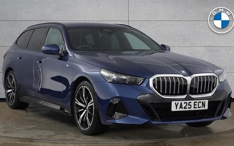 Used BMW 520 M Sport 208 HP (152 kW) 2025 Blue Estate