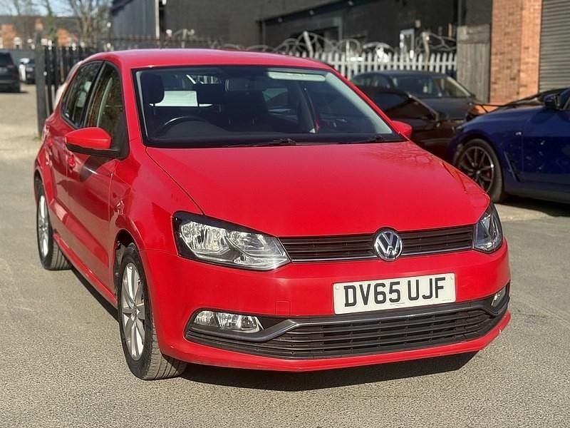Used VW Polo SE 90 HP (66 kW) 2015 Red Hatchback