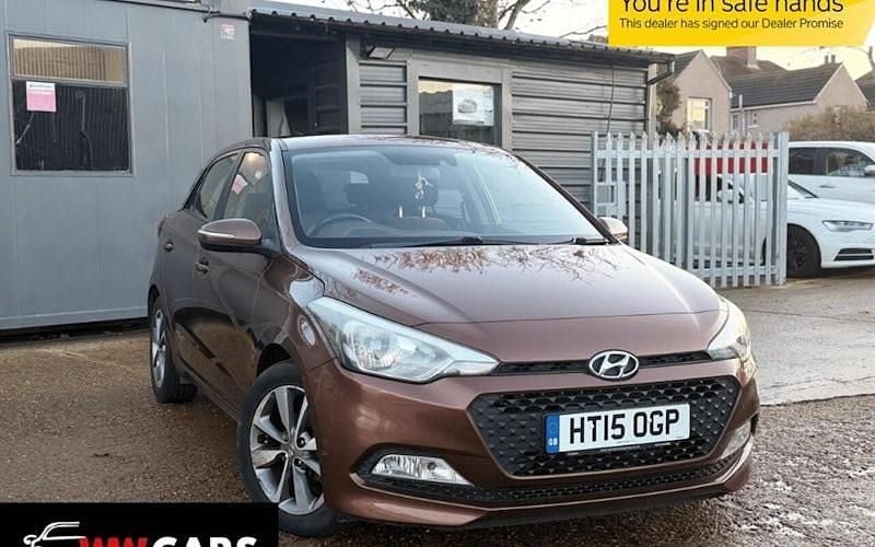 Used Hyundai i20 SE 101 HP (74 kW) 2015 Brown Hatchback