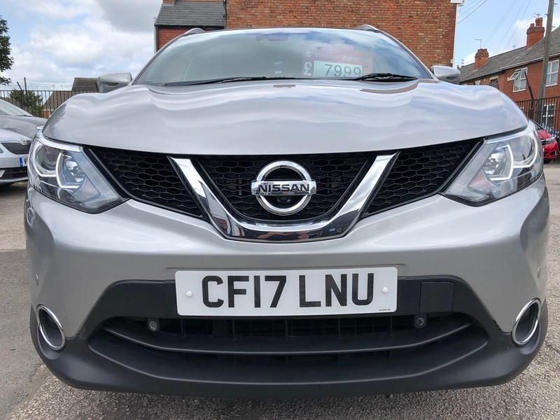 Used Nissan Qashqai N-Vision 2017 Silver SUV
