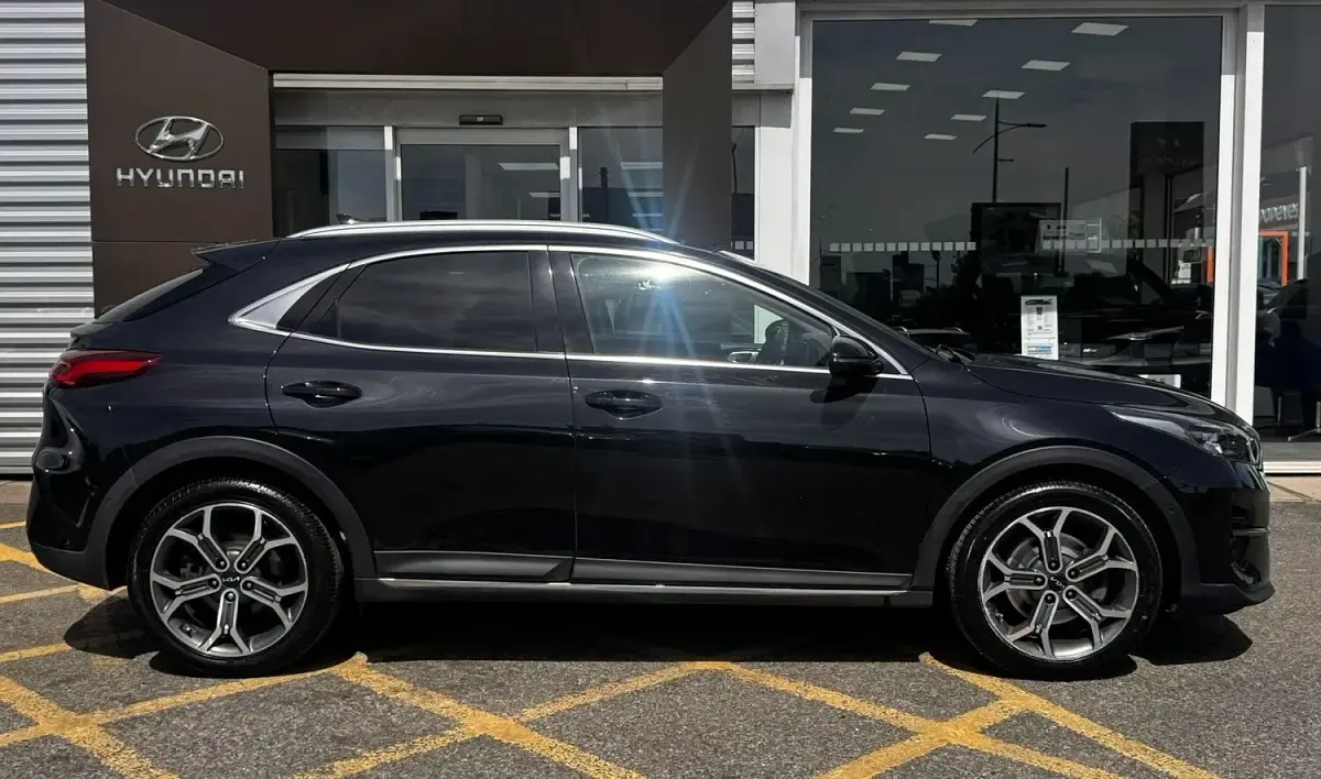 Used Kia XCeed 2022 Black SUV