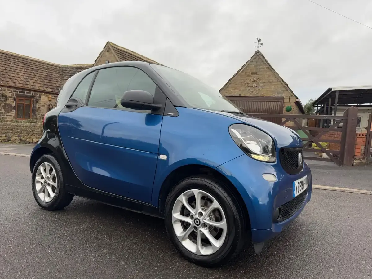 Usado Smart ForTwo Coupé Passion 71 CV (52 kW) 2018 Negro Coupe