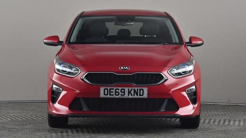 Used Kia Ceed 138 HP (101 kW) 2020 Red Hatchback