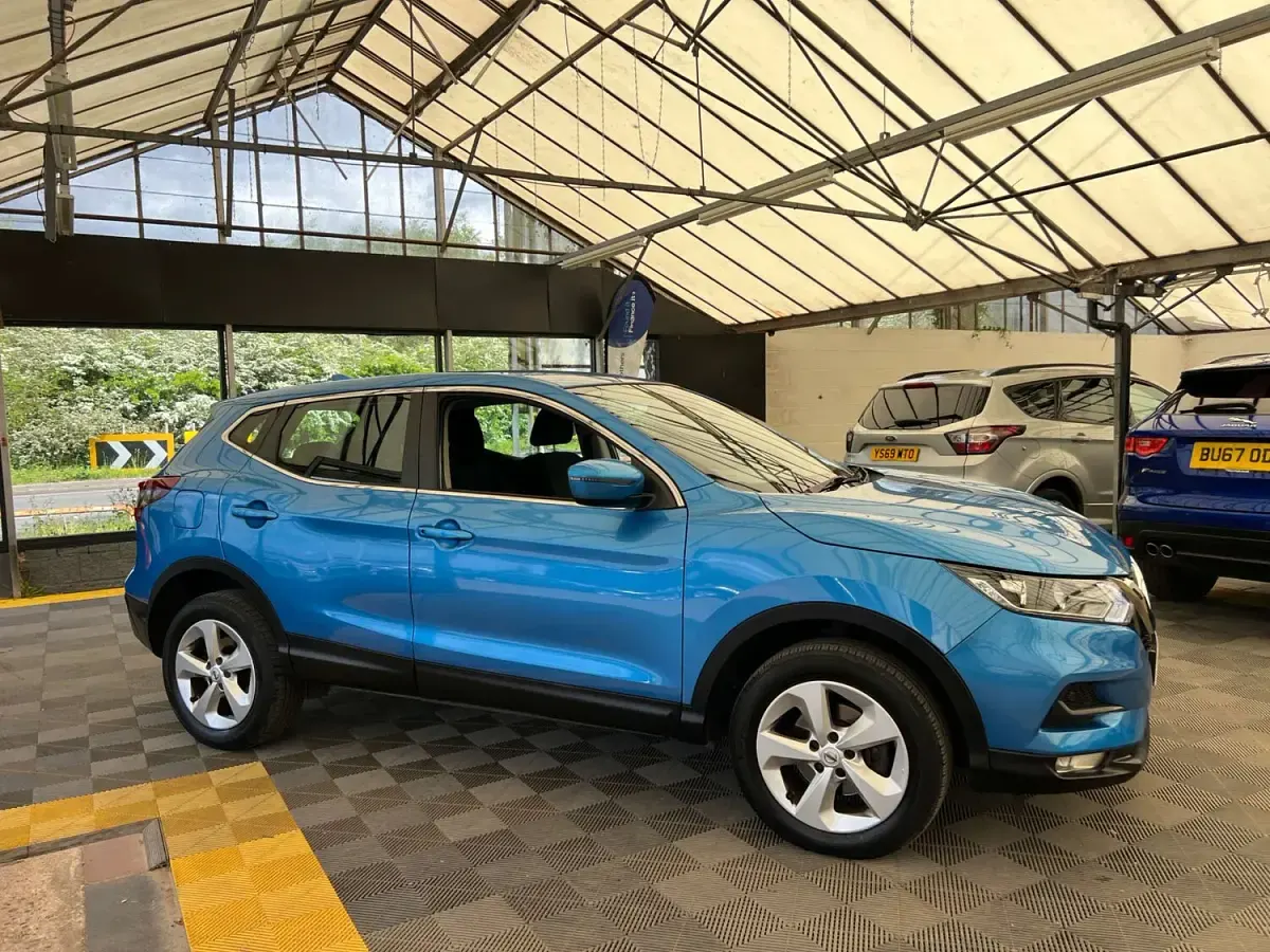 Used Nissan Qashqai Acenta Premium 2020 Blue SUV