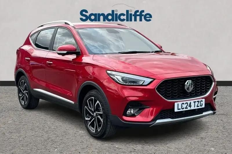 Tri coat dynamic red Used 2024 MG ZS Exclusive Sedan | £14,462 (Good price) - Image 1/4