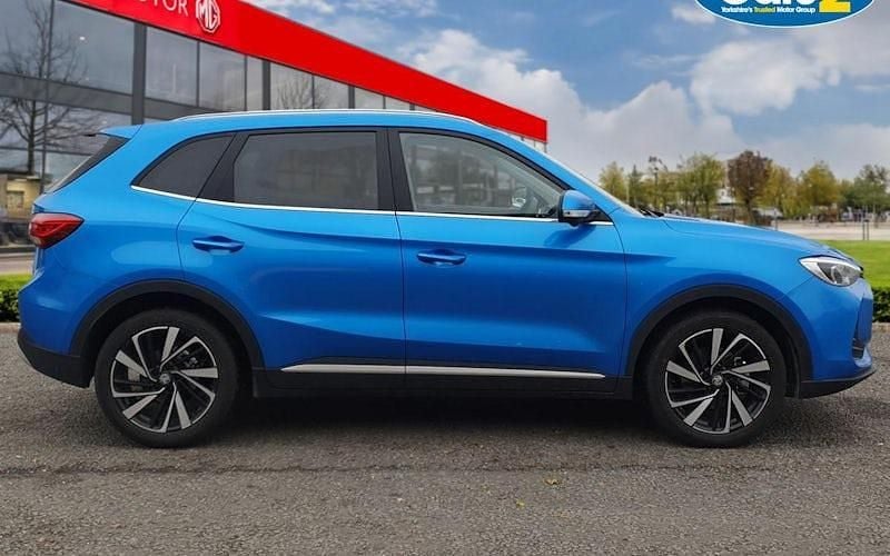 Used MG ZS Trophy 196 HP (144 kW) 2025 Blue Hatchback