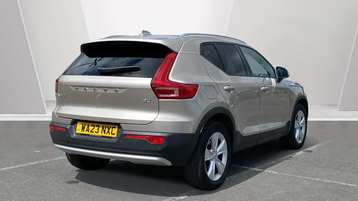 Used Volvo XC40 Core 163 HP (119 kW) 2023 SUV