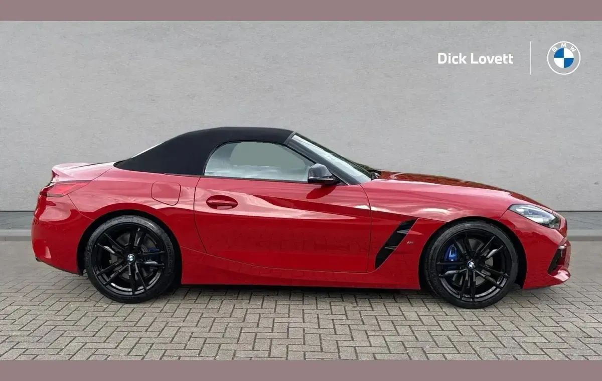 Used BMW Z4 M Sport 335 HP (246 kW) 2022 Red Cabriolet