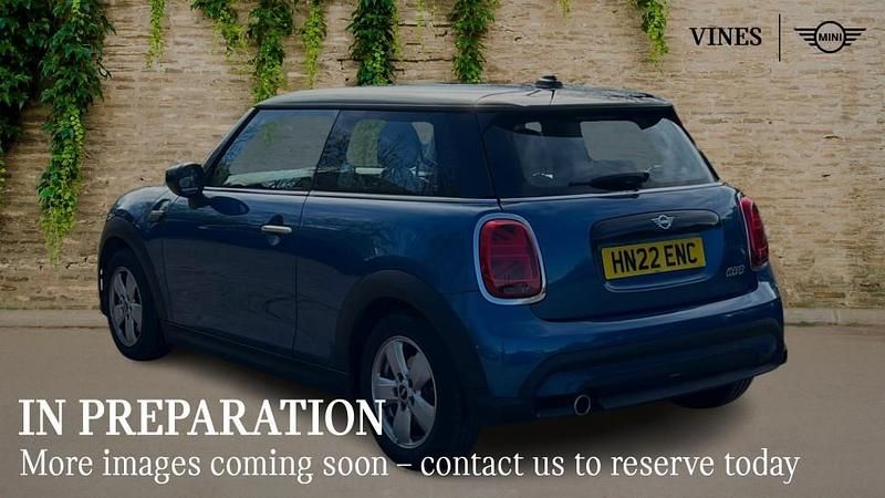 Used Mini Cooper Classic 134 HP (98 kW) 2022 Blue Hatchback