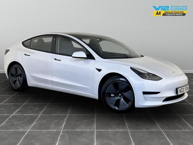 White Used 2021 Tesla Model 3 Standard Range Sedan | £13,295 (Fair price) - Image 1/2