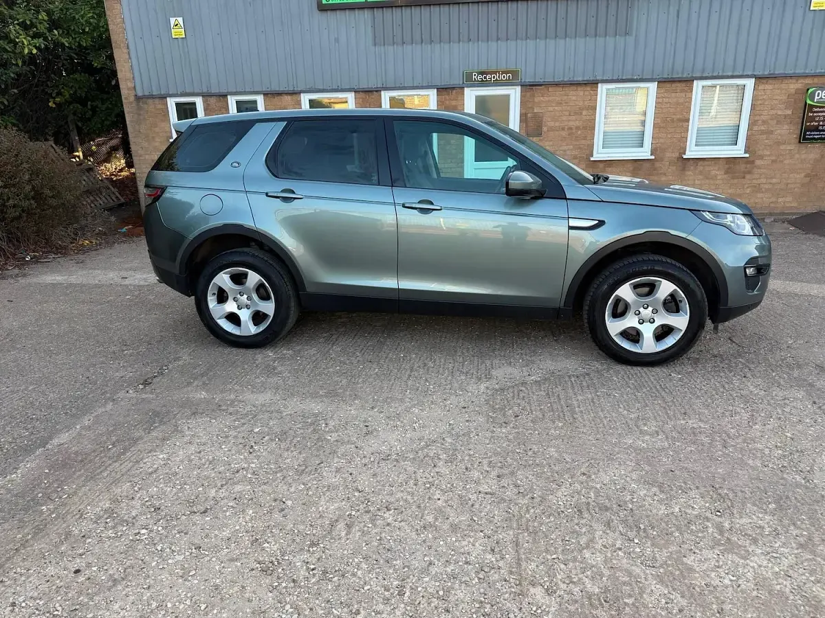 Used Land Rover Discovery Sport HSE 150 HP (110 kW) 2018 Grey SUV