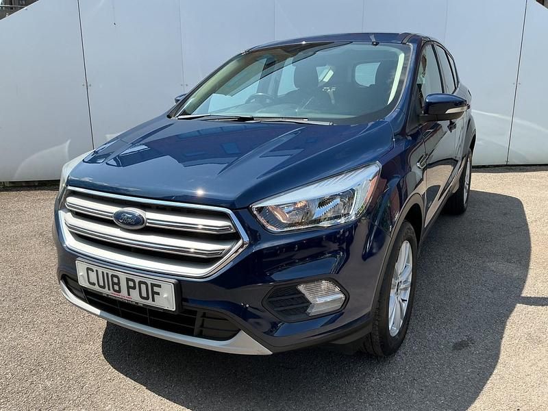 Usado Ford Kuga Zetec 150 HP (110 kW) 2018 Azul SUV