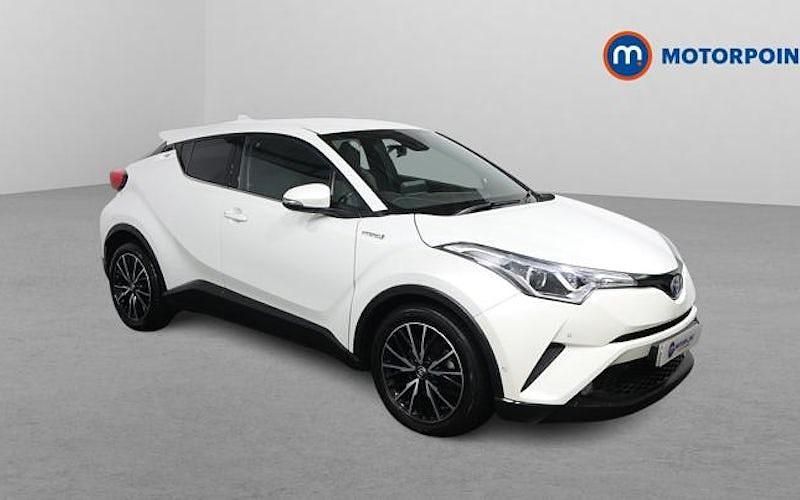 Used Toyota C-HR 122 HP (89 kW) 2017 White SUV