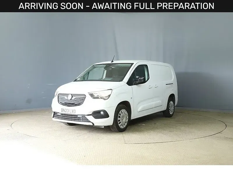Used Vauxhall Combo 100 HP (73 kW) 2023 White MPV