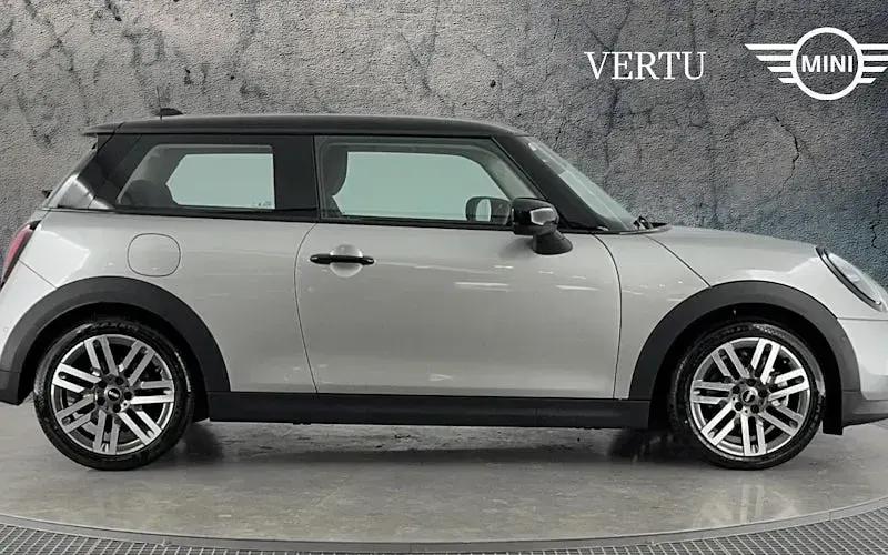 Usado Mini Cooper Classic 114 kW (156 HP) 2026 Citadino