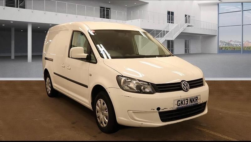White Used 2013 VW Caddy Maxi MPV | £5,445 (Fair price) - Image 1/4