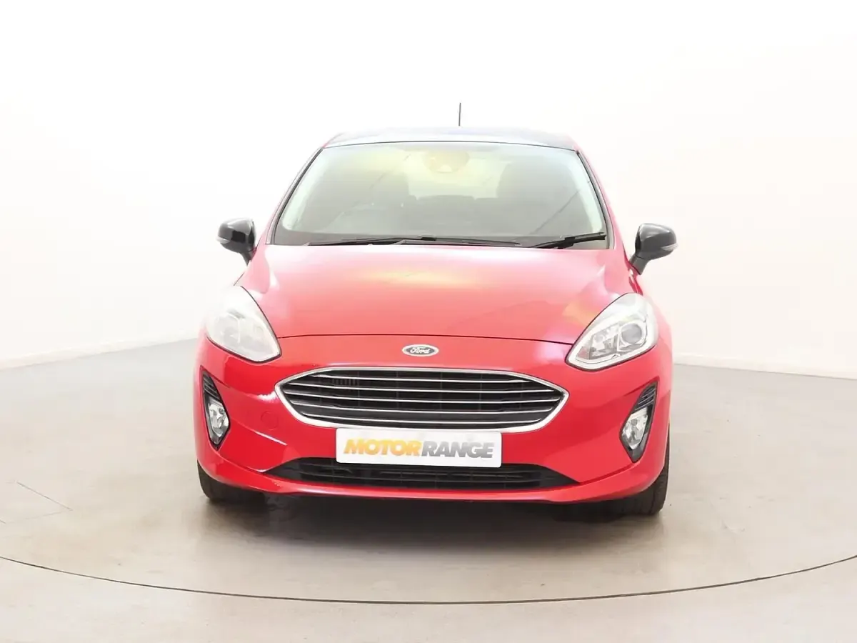 Used Ford Fiesta Titanium 100 HP (73 kW) 2017 Red Hatchback