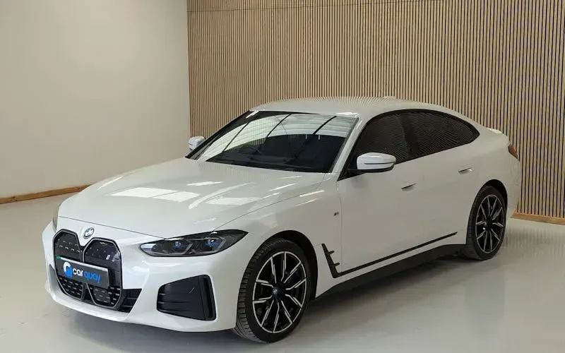 Used BMW i4 M Sport 250 kW (340 HP) 2022 White Sedan
