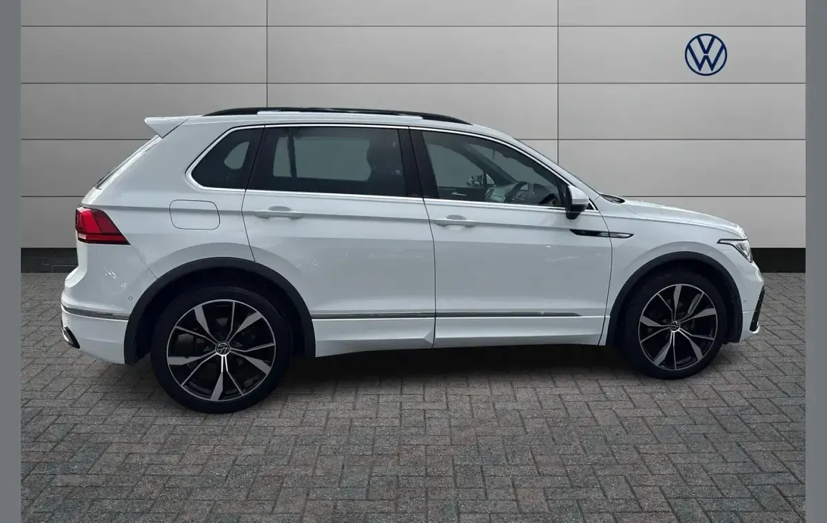 Used VW Tiguan R-line 150 HP (110 kW) 2023 White SUV