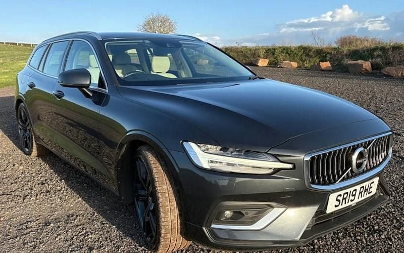 Used Volvo V60 Inscription 190 HP (139 kW) 2019 Grey Estate