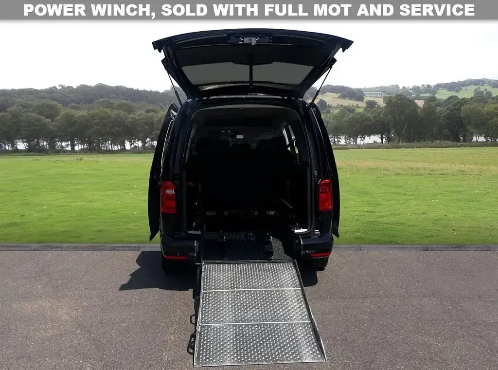 Used VW Caddy Maxi S 102 HP (75 kW) 2018 Black MPV