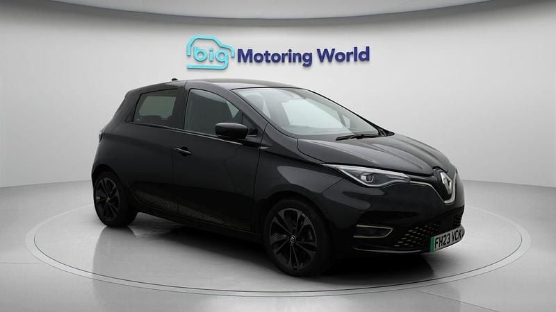 Used 2023 Renault Zoe Iconic Hatchback | £11,500 (Fair price) - Image 1/4