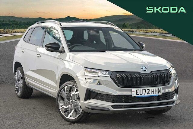 Meteor grey Used 2022 Skoda Karoq SportLine SUV | £25,995 (Fair price) - Image 1/4