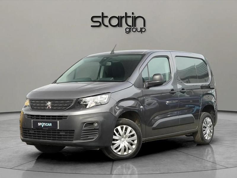 Used Peugeot Partner Premium 130 HP (95 kW) 2021 Grey MPV