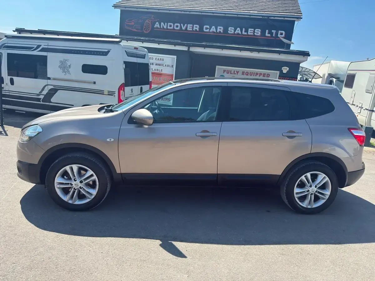 Used Nissan Qashqai +2 Acenta 2011 Beige SUV