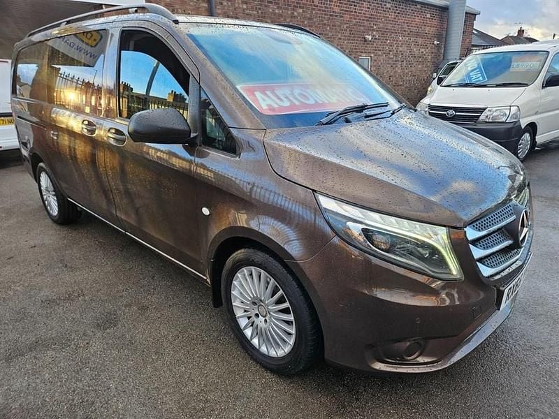 Usado Mercedes Vito 2015 Castanho Van