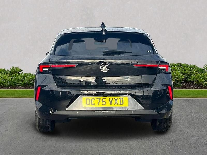 New Vauxhall Astra 130 HP (95 kW) 2025 Black Hatchback