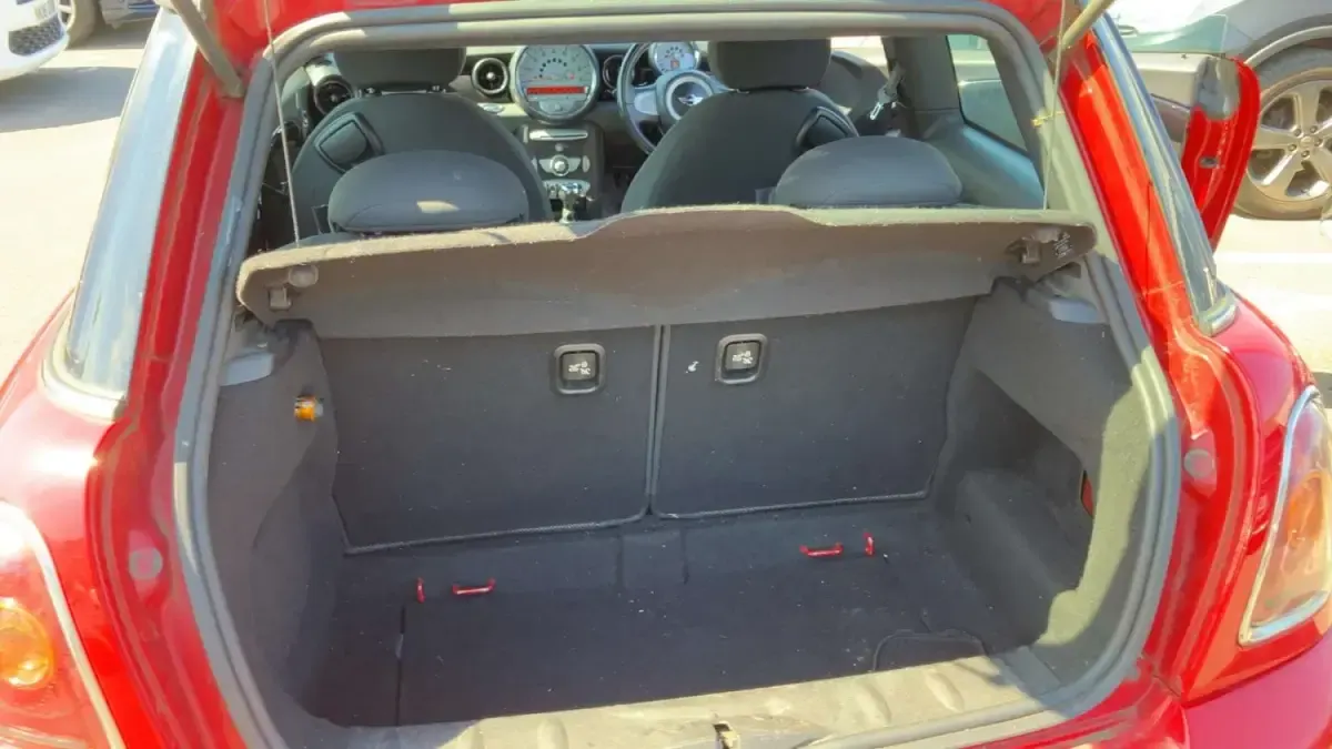 Begagnad Mini Cooper D Hatch 2010 Röd Halvkombi