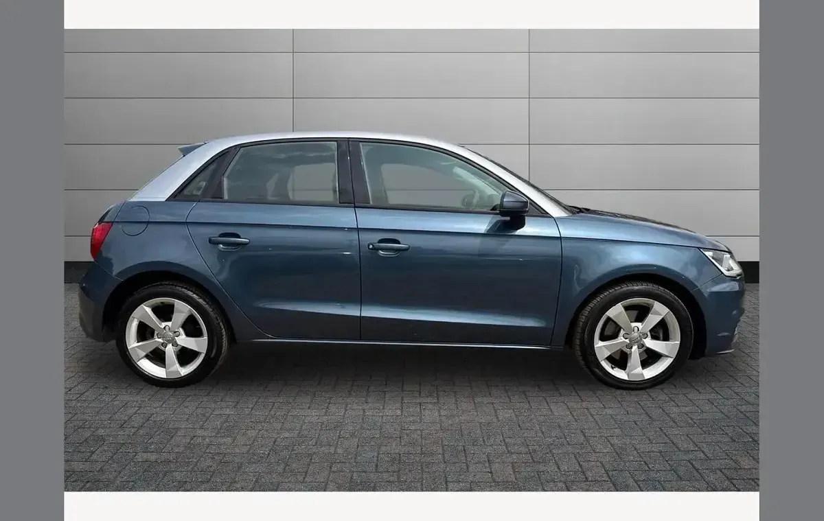 Used Audi A1 Sport 125 HP (91 kW) 2018 Blue Hatchback