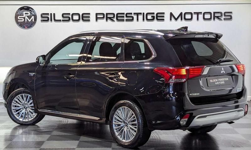 Used Mitsubishi Outlander P-HEV 2018 Black Estate