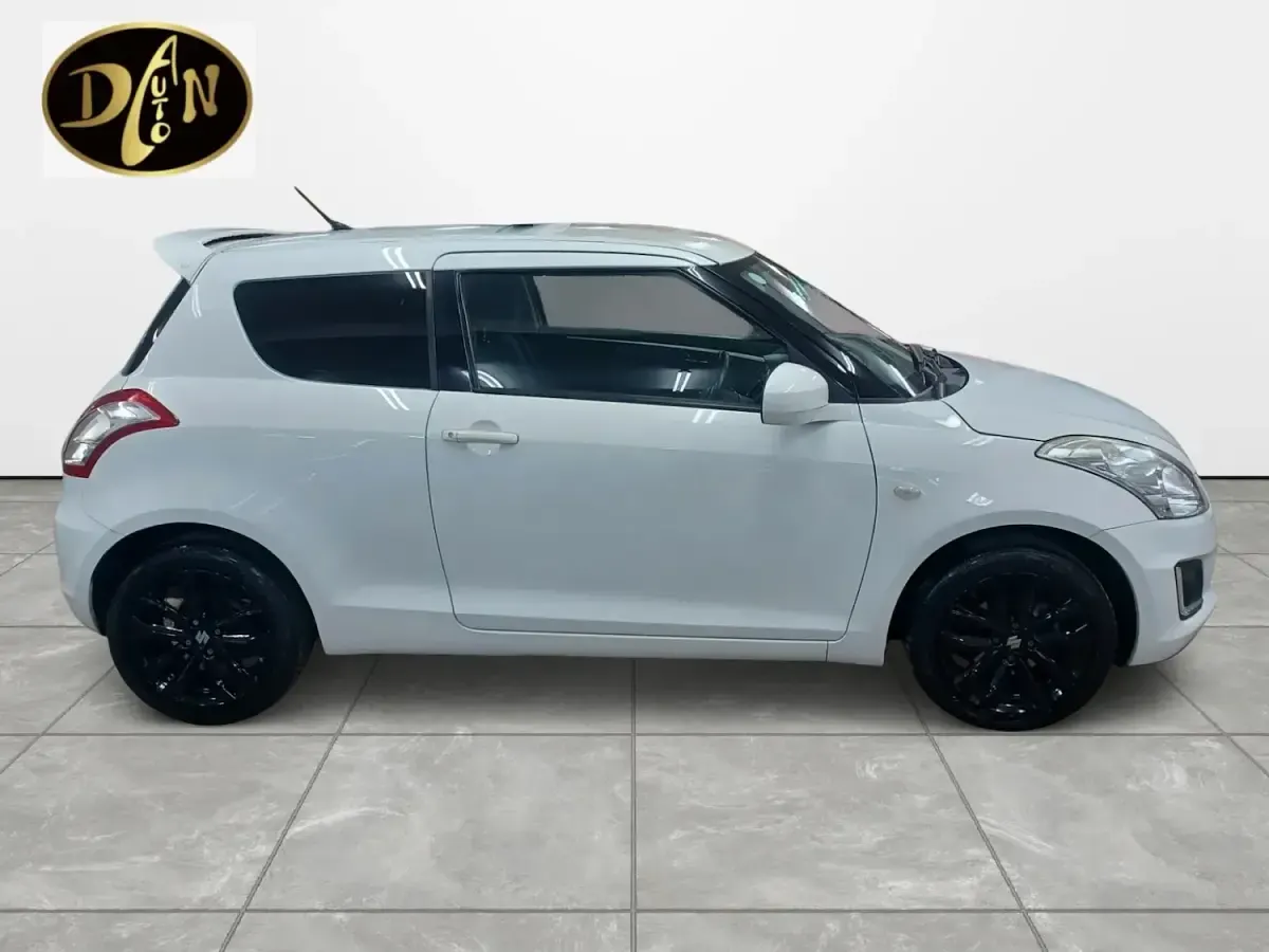 Used Suzuki Swift SZ3 94 HP (69 kW) 2015 White Hatchback
