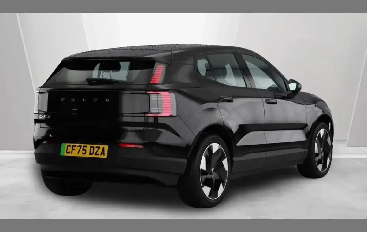 Nouă Volvo EX30 Plus 196 kW (267 CP) 2025 Negru SUV