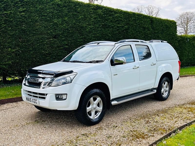 Used Isuzu D-Max 2015 White Pickup