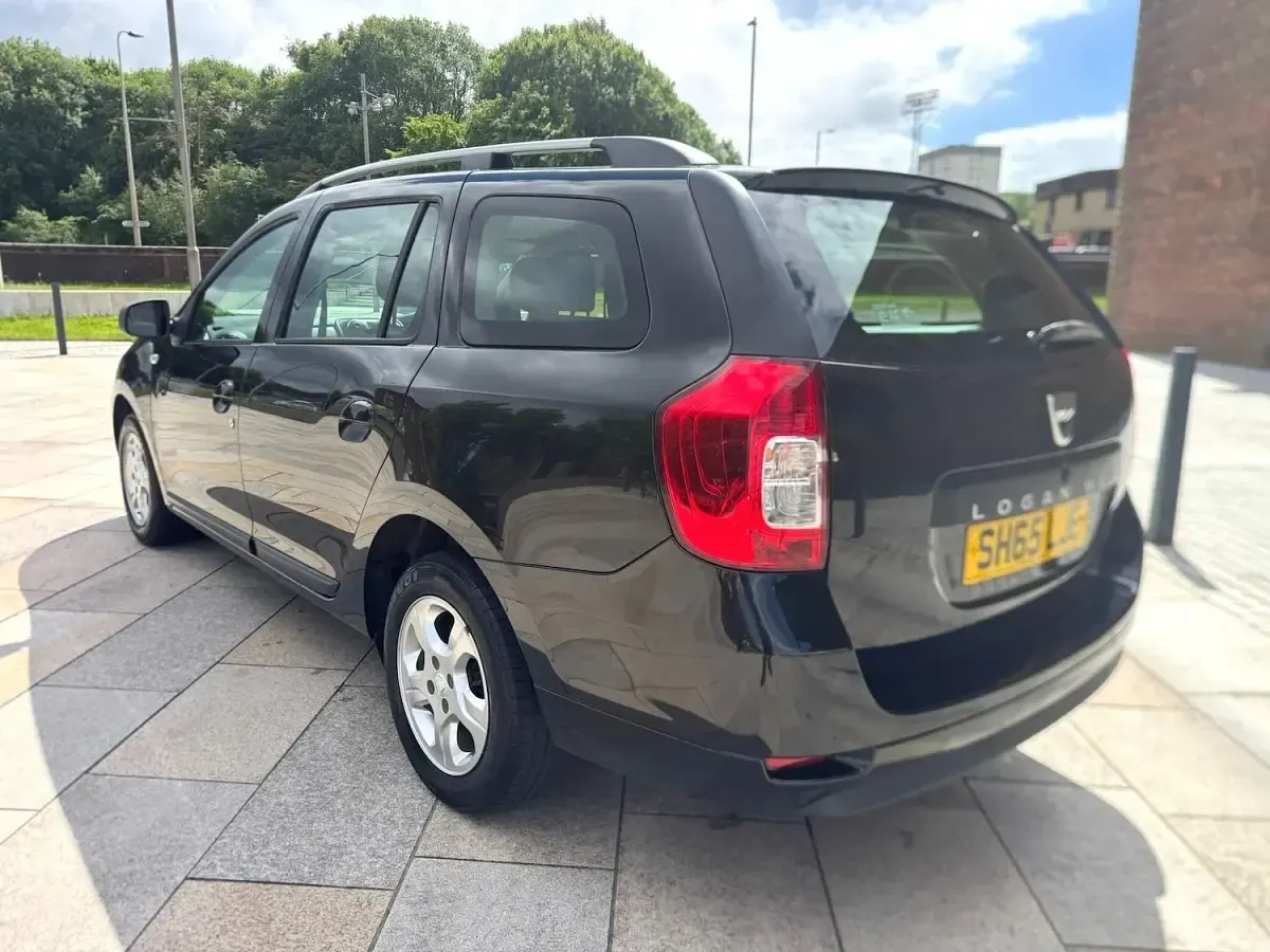 Used Dacia Logan MCV Lauréate 2015 Black Estate