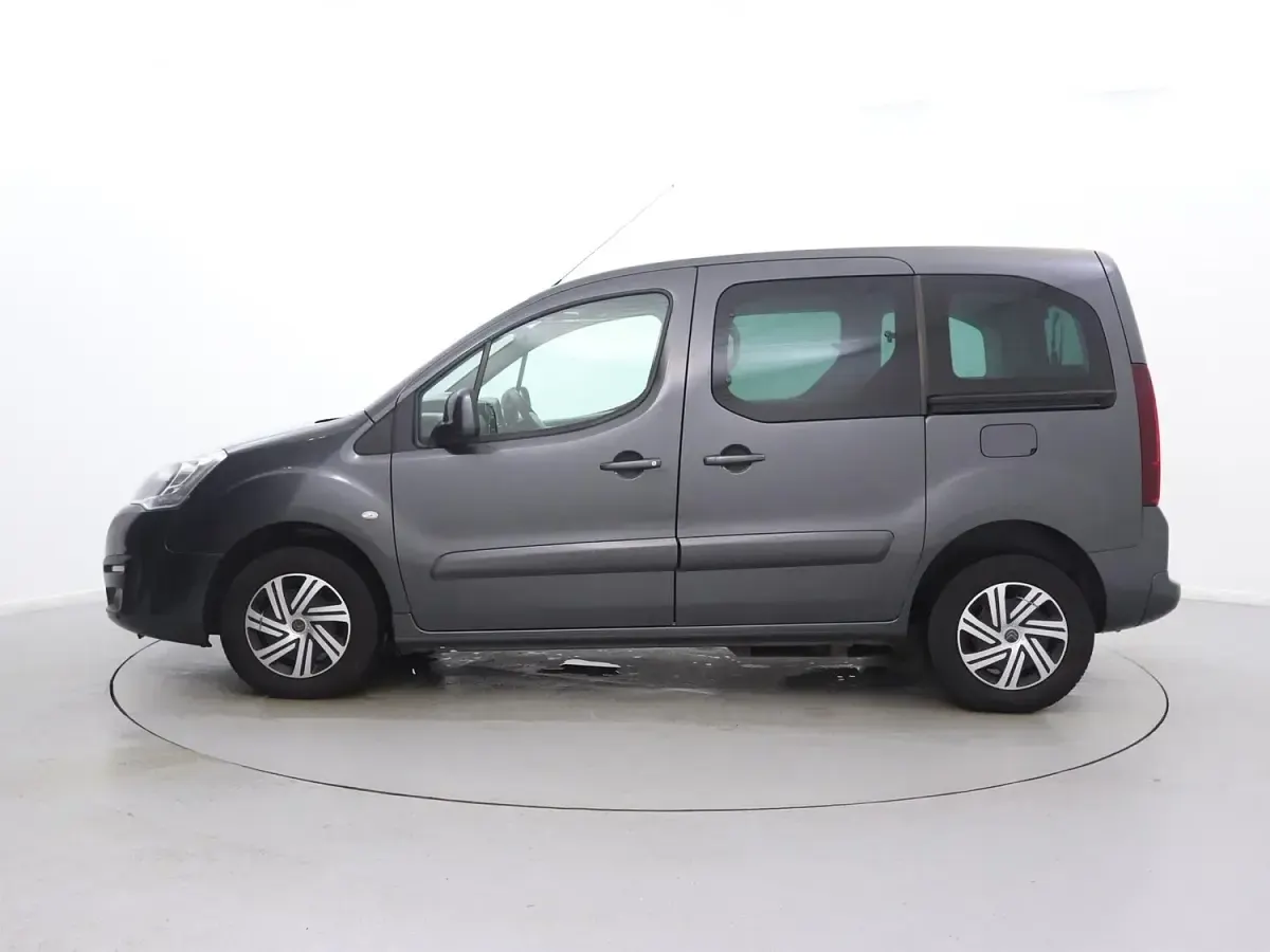 Used Citroën Berlingo Feel 100 HP (73 kW) 2017 Grey MPV