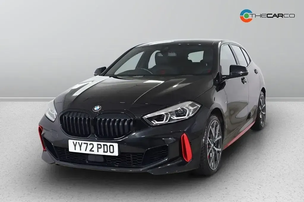 Begagnad BMW 128 Comfort Edition 2023 Svart Halvkombi