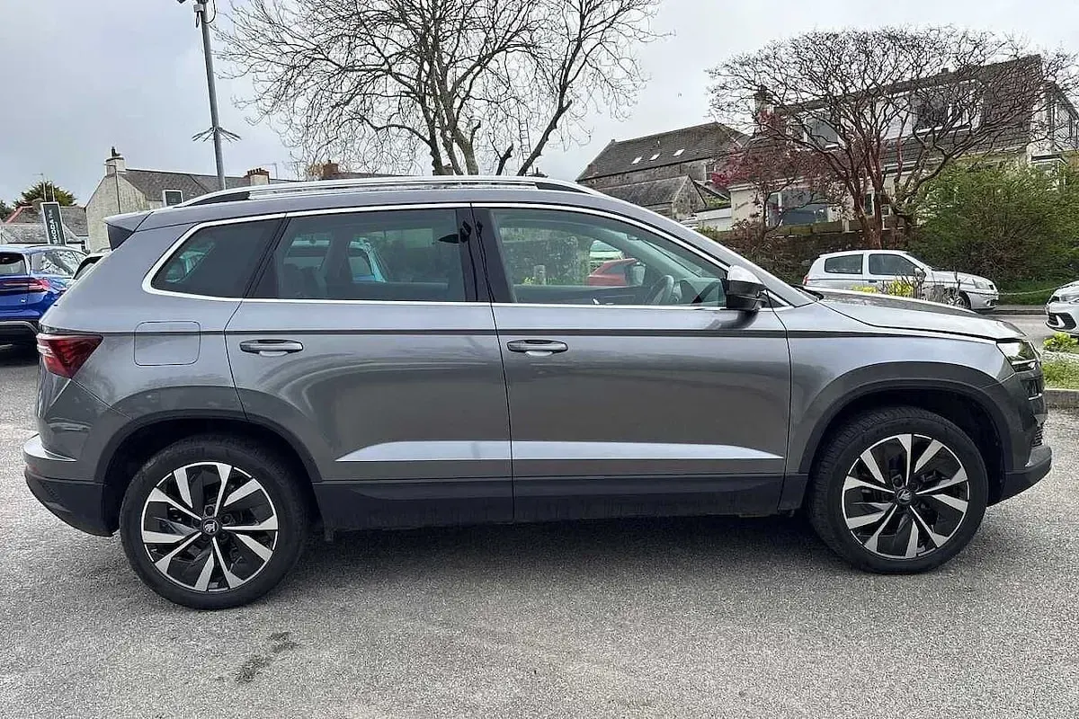 Używany Skoda Karoq SE L 150 KM (110 kW) 2026 Szary SUV
