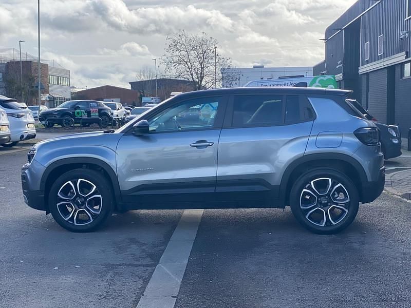 Used Jeep Avenger Summit 100 HP (73 kW) 2025 Grey/black SUV