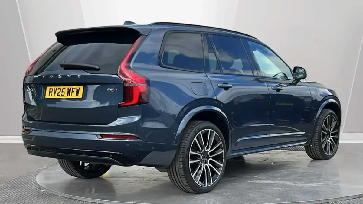Used Volvo XC90 Ultra 455 HP (334 kW) 2025 Blue SUV